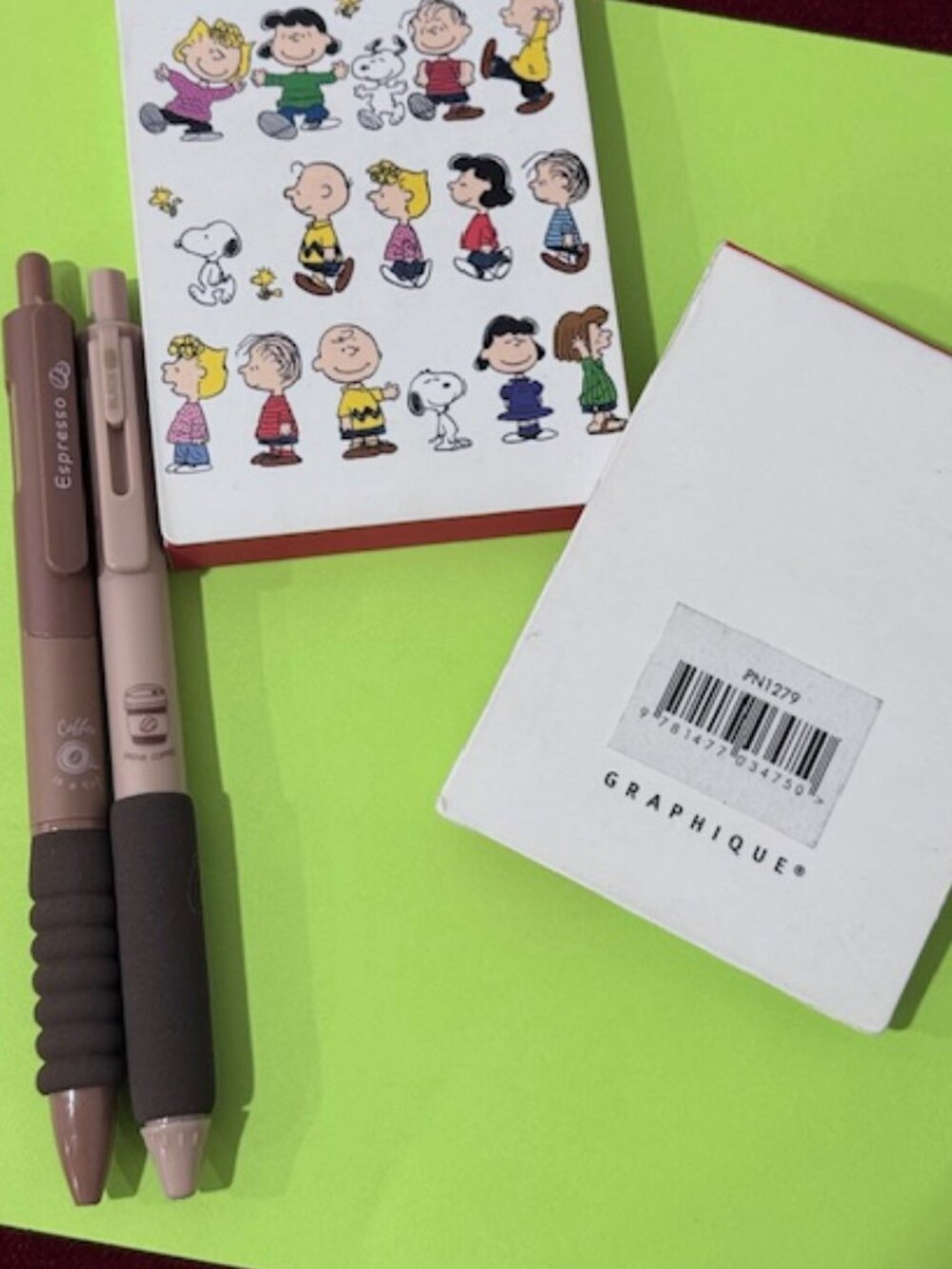 Peanuts Snoopy 2 Cushion Puff with cases 2 mini notepads 5 Pens (coffee theme) - Picture 16 of 17